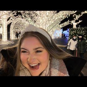 Meet your Posher, Annie